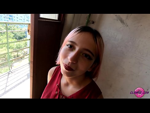❤️ Sensuell student suger en fremmed i utmarken - Cum On His Face ❤ Analvideo hos oss ️❤